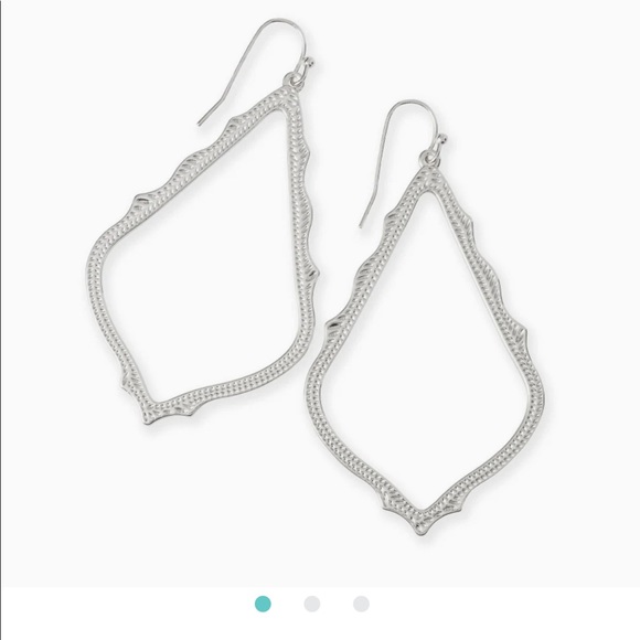 Kendra Scott Jewelry - LIKE NEW Kendra Scott Sophee Drop Earrings in Silver